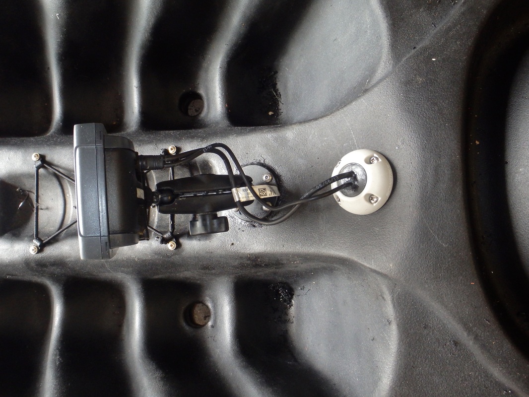 Installing a Lowrance Fishfinder on an RTM Tempo