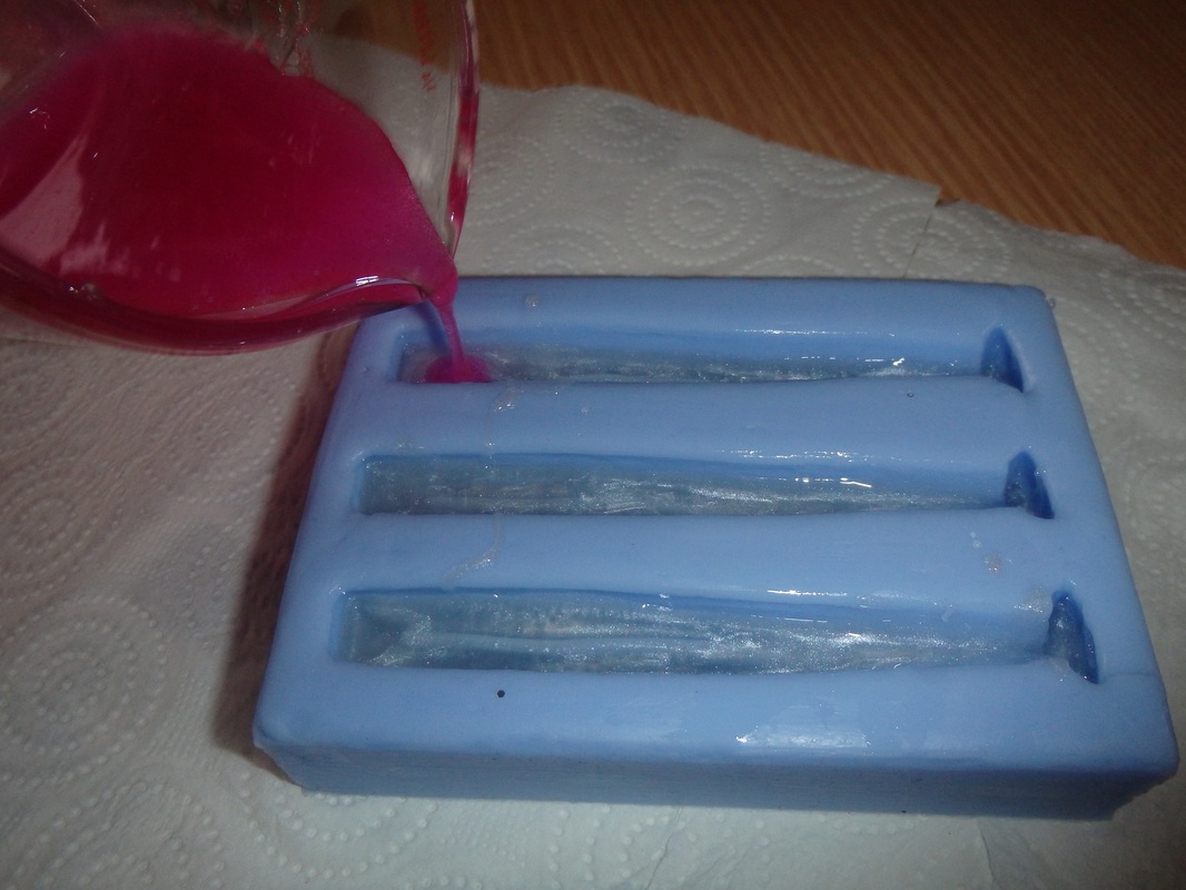 Pouring Split Belly Shad Lures