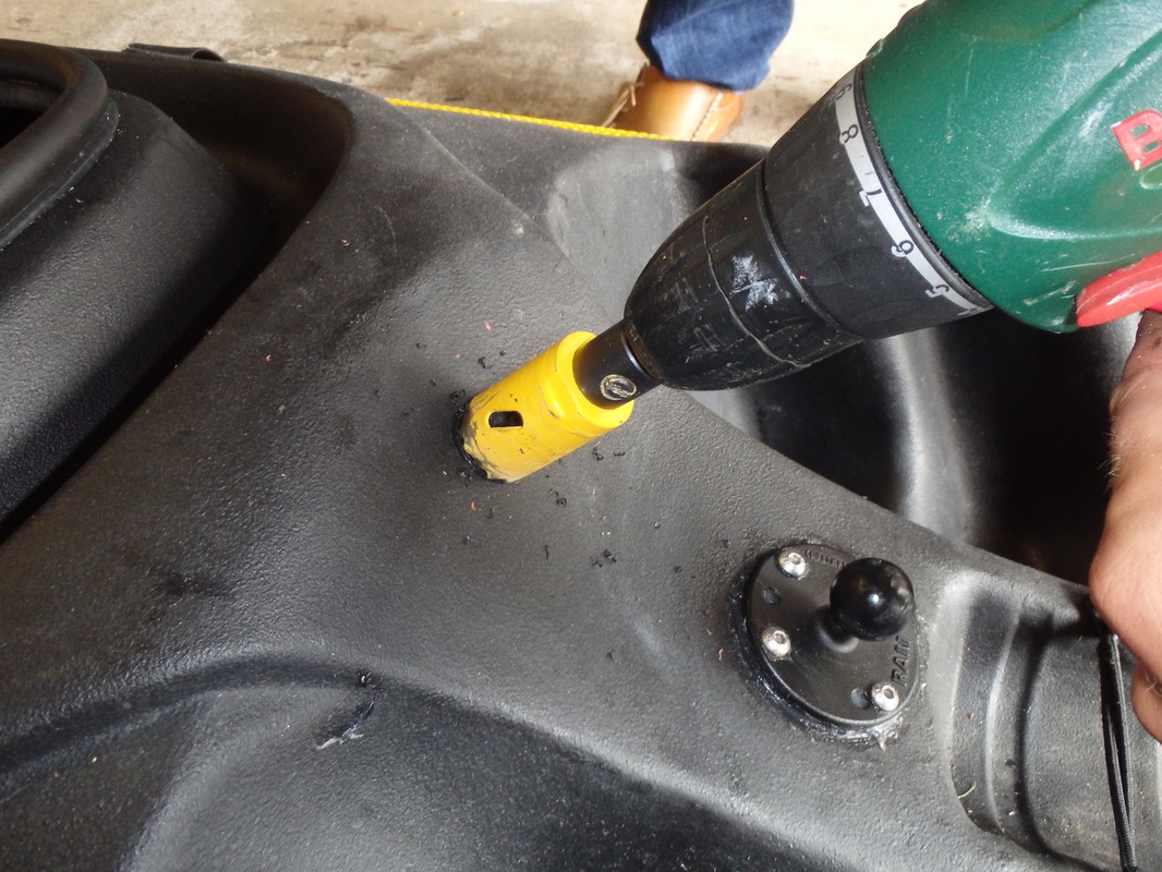 Fitting a fishfinder to an RTM Tempo