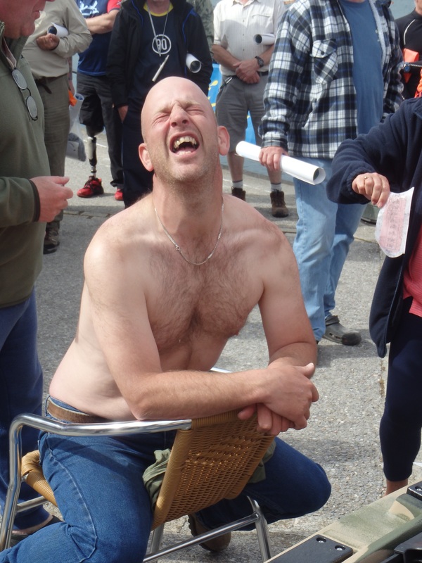 Mark Crame raising money for Heroes on Water by having his back waxed!